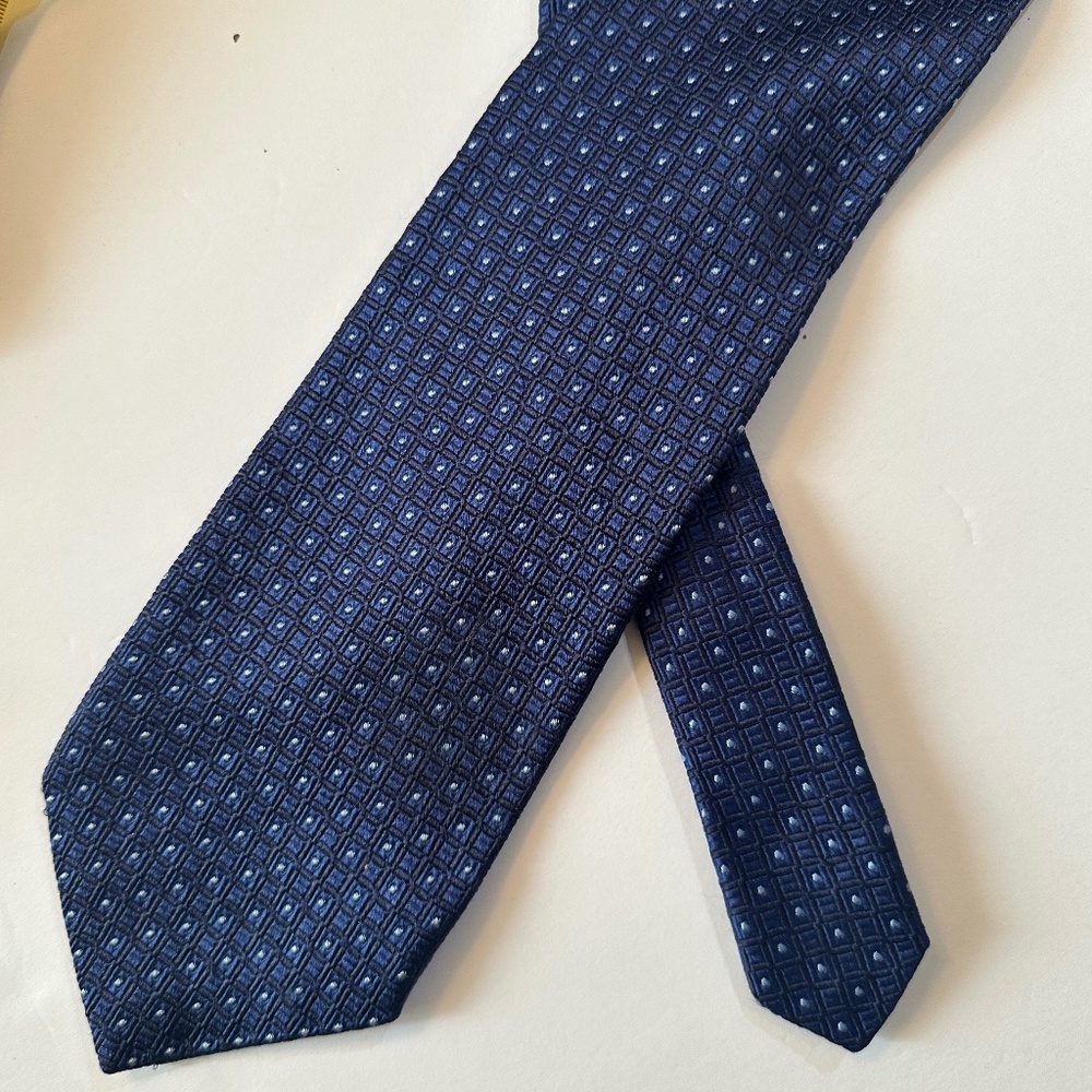 Robert Talbott Silk Necktie Blue * No keeper Loop * Made in USA